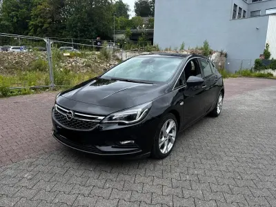 Gebraucht Opel Astra 125 PS (91 kW) 2016 Schwarz Limousine
