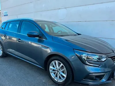 Gebraucht Renault Mégane GrandTour 136 PS (100 kW) 2018 Grau Kombi