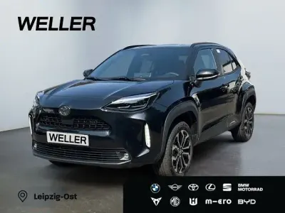 Neu Toyota Yaris Cross 131 PS (96 kW) 2026 Black mica / ink SUV
