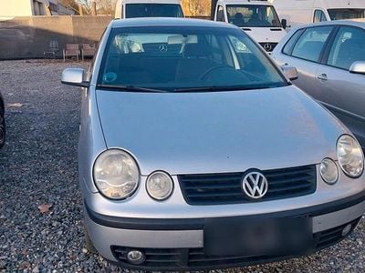 Gebraucht VW Polo 80 PS (58 kW) 2004 Grau Kleinwagen