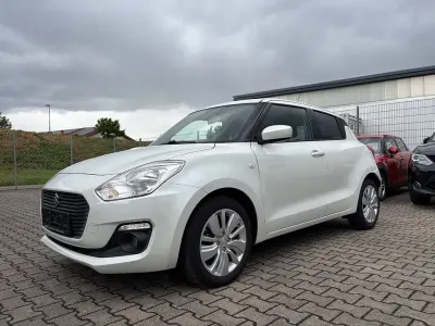 Gebraucht Suzuki Swift Comfort 90 PS (66 kW) 2017 Weiß Kleinwagen