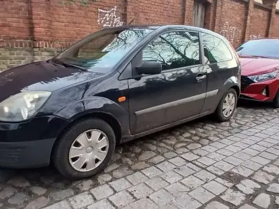 Gebraucht Ford Fiesta Ambiente 60 PS (44 kW) 2006 Blau Kleinwagen