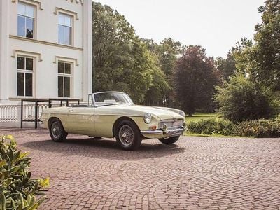 Gebraucht MG B 97 PS (71 kW) 1967 Gelb Cabrio