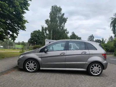 Gebraucht Mercedes B200 138 PS (101 kW) 2006 Braun Van / Kleinbus