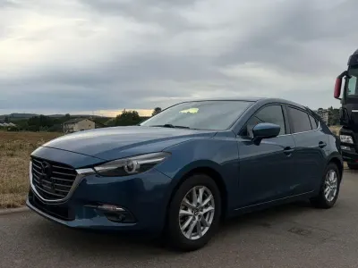 Gebraucht Mazda 3 Exclusive-Line 120 PS (88 kW) 2017 Blau Limousine