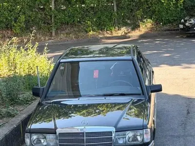 Gebraucht Mercedes 190 109 PS (80 kW) 1992 Limousine
