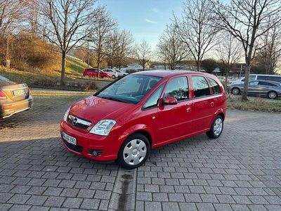 Rot Gebraucht 2009 Opel Meriva Van / Kleinbus | 3.000 € (Etwas zu teuer)
