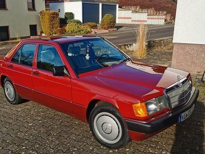 Rot Gebraucht 1991 Mercedes 190 Limousine | 10.500 €