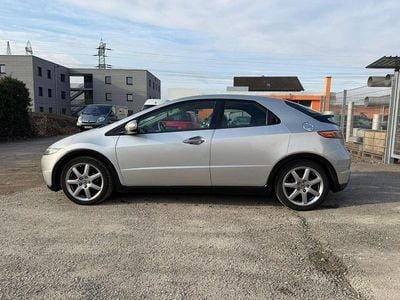 Silber Gebraucht 2007 Honda Civic Limousine | 2.800 € (Etwas zu teuer)