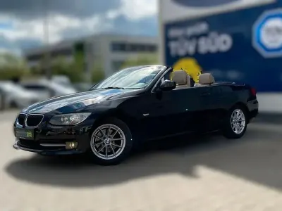Gebraucht BMW 318 Cabriolet Sport Line 143 PS (105 kW) 2011 Schwarz Cabrio