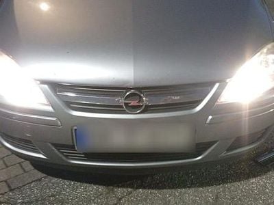 Blau Gebraucht 2006 Opel Corsa Limousine | 1.100 € (Guter Preis)