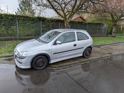 Gebraucht Opel Corsa 75 PS (55 kW) 2002 Silber Kleinwagen