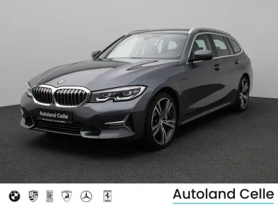 Używany BMW 330e Luxury Line 292 KM (214 kW) 2021 Szary Sedan/Limuzyna