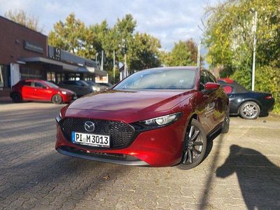 Soul red crystal m Gebraucht 2025 Mazda 3 Exclusive-Line Limousine | 30.990 € (Teuer)