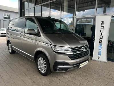 Gebraucht VW Multivan 150 PS (110 kW) 2021 Mojavebeige Van / Kleinbus