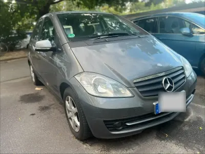 Gebraucht Mercedes A160 131 PS (96 kW) 2011 Grau Kleinwagen