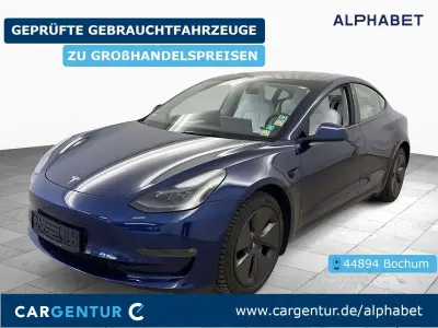Käytetty Tesla Model 3