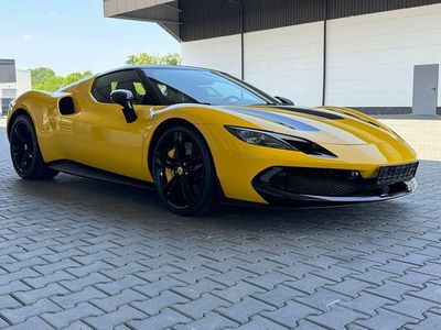 Gebraucht Ferrari 296 850 PS (625 kW) 2023 Gelb Coupé