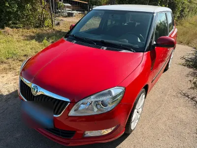Gebraucht Skoda Fabia 69 PS (50 kW) 2011 Rot Kleinwagen