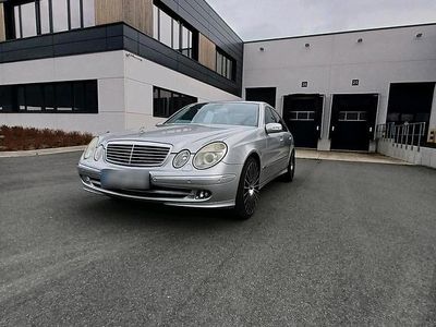Gebraucht Mercedes E350 Avantgarde 272 PS (200 kW) 2005 Silber Limousine