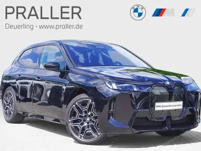Gebraucht BMW iX M Sport 400 kW (544 PS) 2025 Saphirschwarz SUV