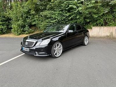 Gebraucht Mercedes E500 387 PS (284 kW) 2011 Schwarz Limousine