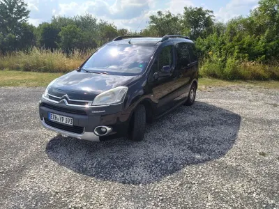 Gebraucht Citroën Berlingo XTR 114 PS (83 kW) 2014 Schwarz Van / Kleinbus
