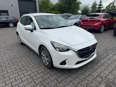 Gebraucht Mazda 2 Center-Line 150 PS (110 kW) 2016 Weiß Limousine