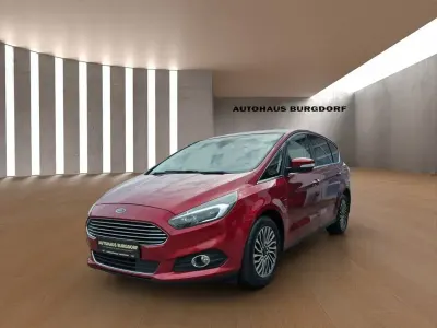 Gebraucht Ford S-MAX Titanium 190 PS (139 kW) 2018 Rot Van / Kleinbus