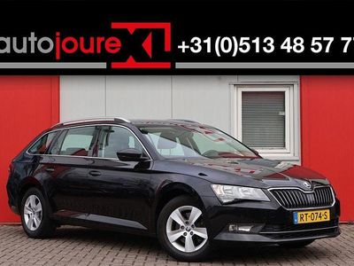 Gebraucht Skoda Superb Ambition 126 PS (92 kW) 2018 Schwarz Kombi