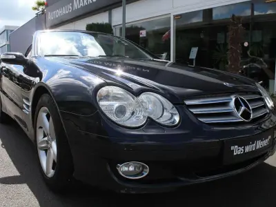 Gebraucht Mercedes SL350 272 PS (200 kW) 2008 Chromitschwarz Cabrio