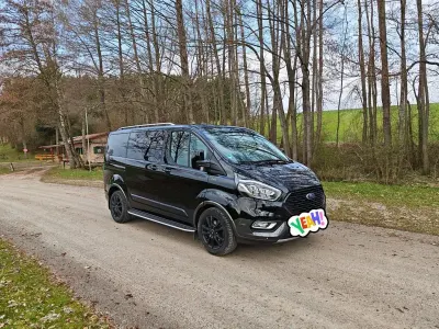 Gebraucht Ford Tourneo Active 185 PS (136 kW) 2022 Schwarz Van / Kleinbus