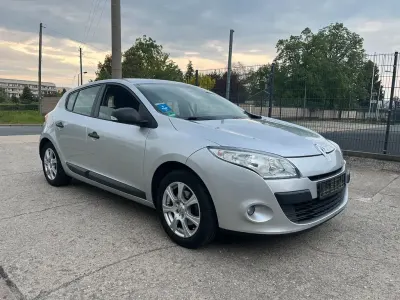 Occasion Renault Mégane 110 ch (80 kW) 2012 Gris Berline