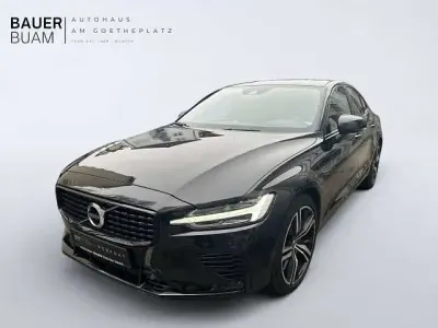 Gebraucht Volvo S60 Plus 335 PS (246 kW) 2022 Onyx black / metallic Limousine