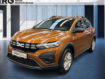 Gebraucht Dacia Sandero Essentiel 101 PS (74 kW) 2024 Orange Limousine