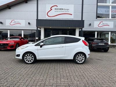 Gebraucht Ford Fiesta 101 PS (74 kW) 2016 Weiß Limousine