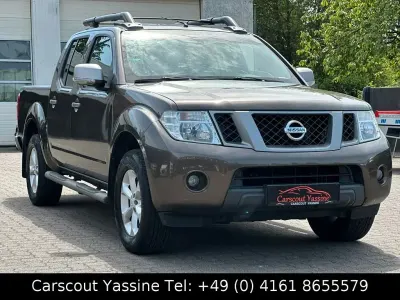 Gebraucht Nissan Navara Platinum 190 PS (139 kW) 2015 Braun Pickup