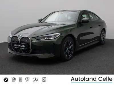 Gebraucht BMW i4 Efficient Dynamics 250 kW (340 PS) 2024 Sanremo green metallicc4eschwarz Limousine