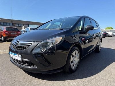 Begagnad Opel Zafira Selection 120 HK (88 kW) 2016 Svart Minibuss