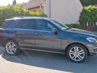 Gebraucht Mercedes ML350 258 PS (189 kW) 2014 Grau SUV
