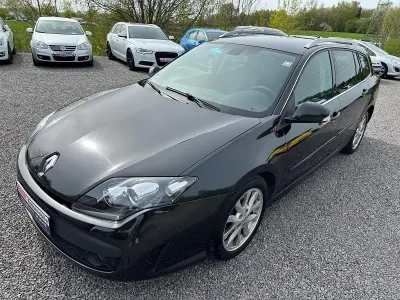 Gebraucht Renault Laguna III Expression 150 PS (110 kW) 2010 Schwarz Limousine