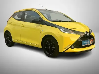 Gebraucht Toyota Aygo X-cite 69 PS (50 kW) 2017 Gelb Kleinwagen