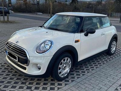 Gebraucht Mini ONE 102 PS (75 kW) 2017 Weiß Kleinwagen