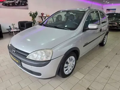 Używany Opel Corsa Comfort 75 KM (55 kW) 2001 Szary Hatchback