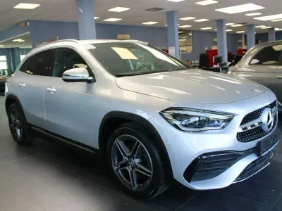 Gebraucht Mercedes GLA200 AMG line 150 PS (110 kW) 2023 Silber SUV