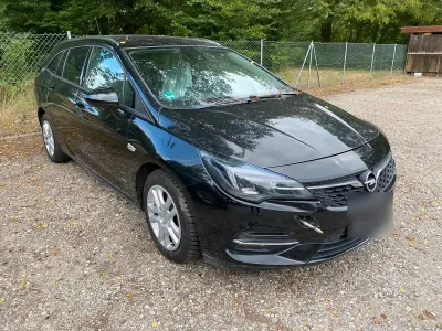 Gebraucht Opel Astra 122 PS (89 kW) 2022 Schwarz Kleinwagen
