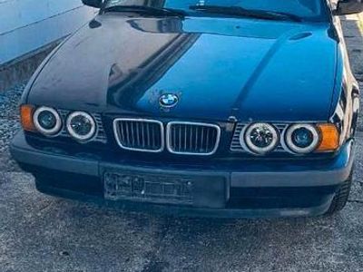 Second-hand BMW 518 115 CP (84 kW) 1994 Albastru Berlinǎ