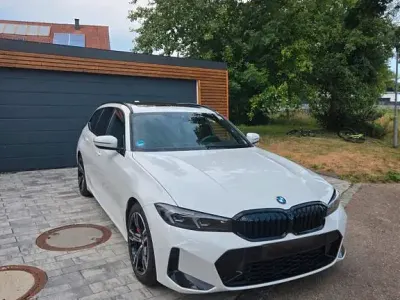 Gebraucht BMW 320 Performance 184 PS (135 kW) 2024 Weiß Limousine