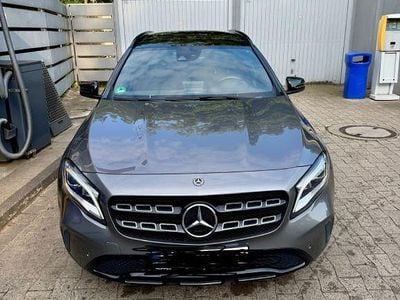 Mercedes GLA180