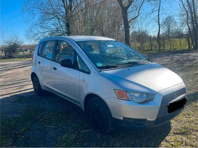 Gebraucht Mitsubishi Colt 73 PS (53 kW) 2009 Silber Kleinwagen